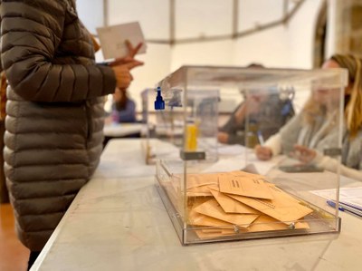 Urna electoral a la Sala de Sant Domènec de la Seu d'Urgell (Foto: RàdioSeu / arxiu)