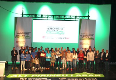 Foto de grup de l'acte de reconeixement a l'esport de l'Alt Pirineu i Aran (Foto: Secr. General de l'Esport)