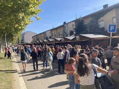 El Camí Ral de Cerdanya de la Seu d'Urgell, ple de visitants en plena Fira de Formatges Artesans del Pirineu 2022