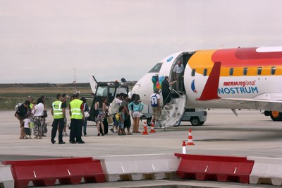 Avió d'Air Nostrum a l'aeroport d'Alguaire (Foto d'arxiu/ACN)