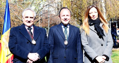 Albert Font, amb Xavier Espot i Helena Mas, en la presa de possessió com a ministre de Salut (Foto: Govern d'Andorra)