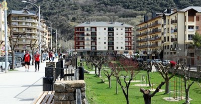 Parc infantil tancat a Sort (Foto: ACN)