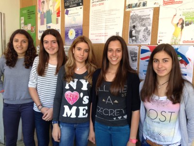 La Salle - Alumnes ensenyen català als avis