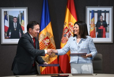 Trobada entre el ministre d'Afers Exteriors d'Espanya, José Manuel Albares, i la ministra andorrana Imma Tor (Foto: Govern d'Andorra)