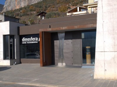 Obres de millora de l'entorn de l'espai Dinosfera