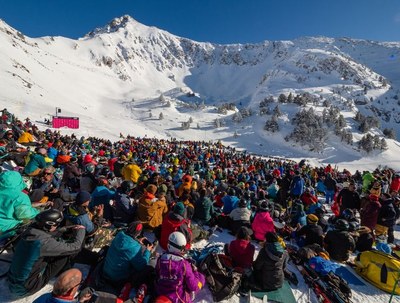 Aficionats seguint el Freeride World Tour, aquest diumenge a Baqueira Beret
