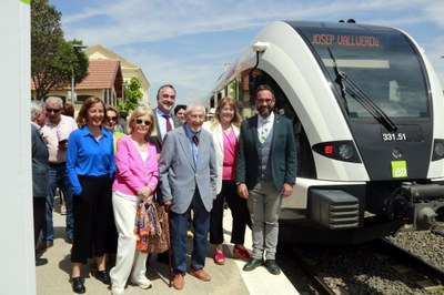 Josep Vallverdú inaugura el comboi del tren de la Pobla que des d'ara porta el seu nom (Foto: ACN)