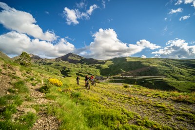 Rutes amb BTT a l'estació de Boí Taüll (Foto: Boí Taüll)