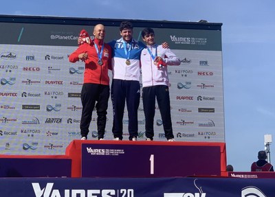 Miquel Travé, al podi de la competició de C1 de Vaires-sur-Marne (@miquel.trave)