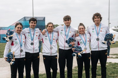 Doble podi de l'equip estatal a la prova de patrulles de l'Europeu d'eslàlom 2025 (Foto: RFEP)
