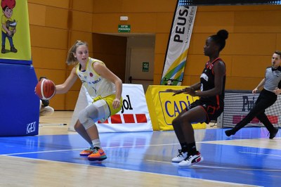 Cameron Swartz, en el partit Cadí La Seu-Flammes Carolo (Foto: Toñi Cabello)