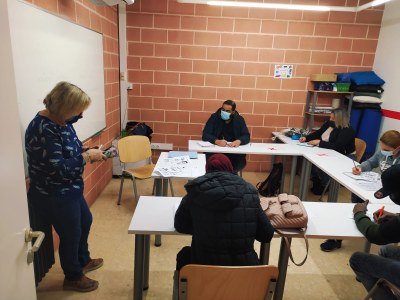Activitat d'acompanyament al Centre Sant Ot de Càritas Urgell, a la Seu (@caritas_dU)