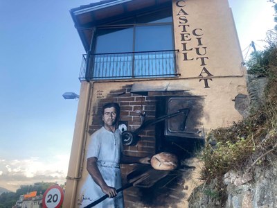 Mural a Castellciutat dedicat a l'ofici de forner, obra de Núria Riba Bosch (Foto: RàdioSeu)