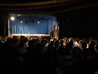 Teatre de Festa Major a Castellciutat, amb 'Migrante', de Juan Pablo Mazorra