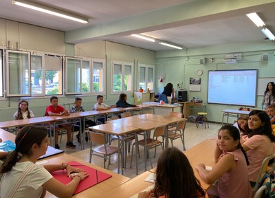 Primer dia de classe en una aula de l'Escola Pau Claris (Foto: Ajuntament de la Seu)