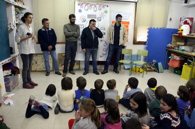 Els alcaldes de la vall de Cardós, a l'escola de Ribera (ACN/Marta Lluvich)