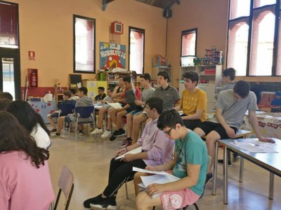 Projecte d'Aprenentatge i Servei 'Tots som joves, tots som grans'