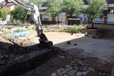 Treballs al jaciment arqueològic del pati de Les Monges, a la Seu d'Urgell
