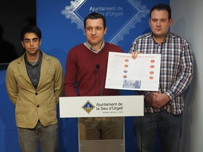 Òscar Ordeig presenta l'enquesta de Compromís a comerciants de la Seu