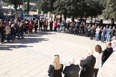 Concentració a la Pobla de Segur per condemnar el crim masclista de Torallola (Foto: ACN)