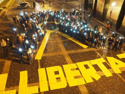 Protesta pels quatre mesos d'empresonament de Jordi Cuixart i Jordi Sànchez