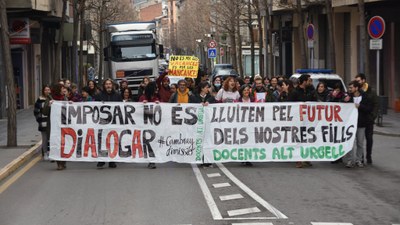 Manifestació de docents a la Seu d'Urgell
