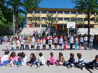 Escola Albert Vives - Bring back our girls