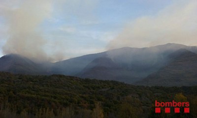Foc a la Guingueta d'Àneu (Foto: Els Bombers)