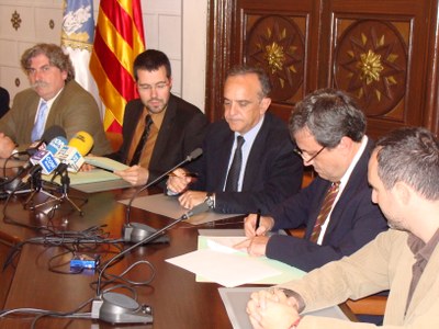Signatura conveni per nou servei de pediatria