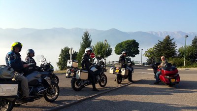 Un grup de 'moturistes' neerlandesos, a Prullans (Foto: Cerdanya Ecoresort)
