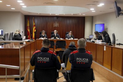 Judici a un home acusat d'agredir sexualment la seva exparella a Tremp (Foto: ACN)