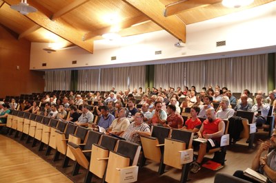 Empreses acreditades a la subhasta de fusta (Foto: ACN)