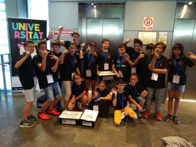 Alumnes de l'Escola Albert Vives a la WRO (Foto: Escola Albert Vives)