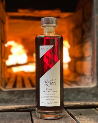Ratafia Raiers reserva Avi Joan (Foto: Licors Portet)