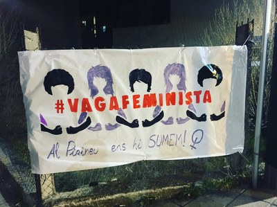 Pancarta de la Vaga Feminista a la Seu