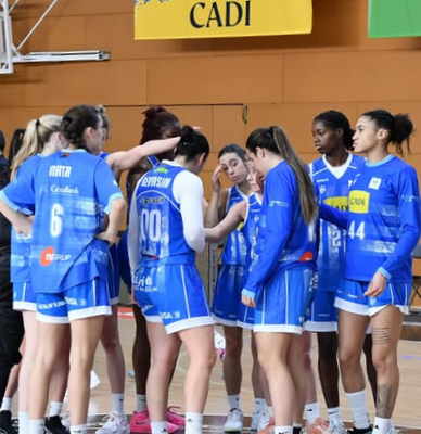 L'equip del Cadí La Seu durant el partit d'aquest diumenge amb l'Spar Girona (Foto: Sedis Bàsquet)