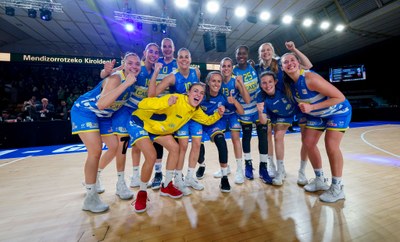 El Cadí celebra la classificació per a semifinals de la Copa (Foto: FEB)