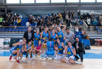 El Cadí La Seu celebra la victòria contra el València (Foto: Agustí Peña)