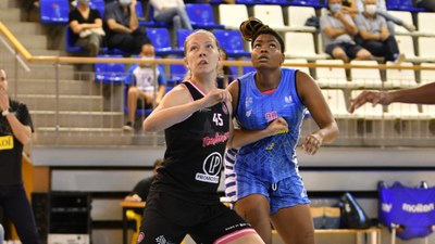 Imatge del partit Cadí La Seu-TMB, en què el públic ha tornat al Palau d'Esports (Foto: Agustí Peña)