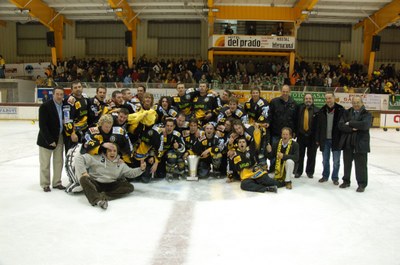 El CG Puigcerdà, campió de Lliga 07-08 (Foto: Francesc Armitjàs)