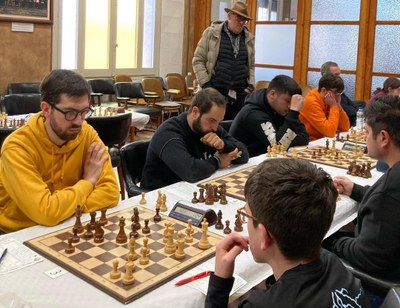El Club Escacs La Seu, a les instal·lacions del CE Tàrrega