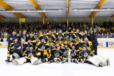 Club Gel Puigcerdà, campió de la Lliga d'Hoquei Gel 2024-2025 (Foto: Joan Reyes)