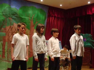 CEIP Albert Vives - Teatre durant la Setmana Cultural 2011