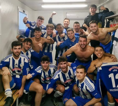 El CF Organyà celebra la victòria a la Pobla de Segur (@cforganya)