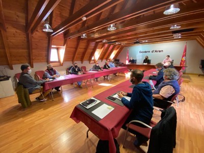 Reunió del Conselh Generau d'Aran amb alcaldes de la vall (Foto: CGA)