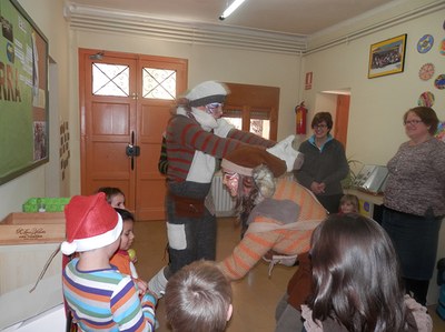 Els minairons a l'escola de Tuixent