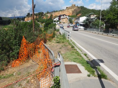 Entrada de l'N-260 a la Seu d'Urgell, al pont sobre el riu Valira