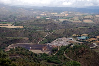 Panoràmica de l'abocador supracomarcal de Fígols, al municipi de Tremp (Foto: ACN)