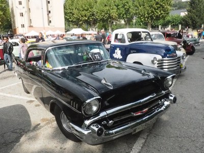 Alguns dels vehicles clàssics nord-americans inscrits al Pine Peaks 2022