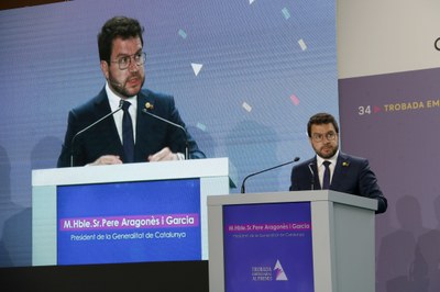 El president de la Generalitat, Pere Aragonès, durant el seu discurs d'inauguració de la 34a edició de la Trobada Empresarial al Pirineu (Foto: Marta Lluvich/ACN)